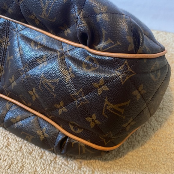 [SOLD] Louis Vuitton Etoile City GM Shoulder Bag Monogram Purse Turn … - Picture 7 of 17